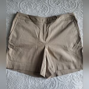 Ann Taylor Beige Shorts. Size 10